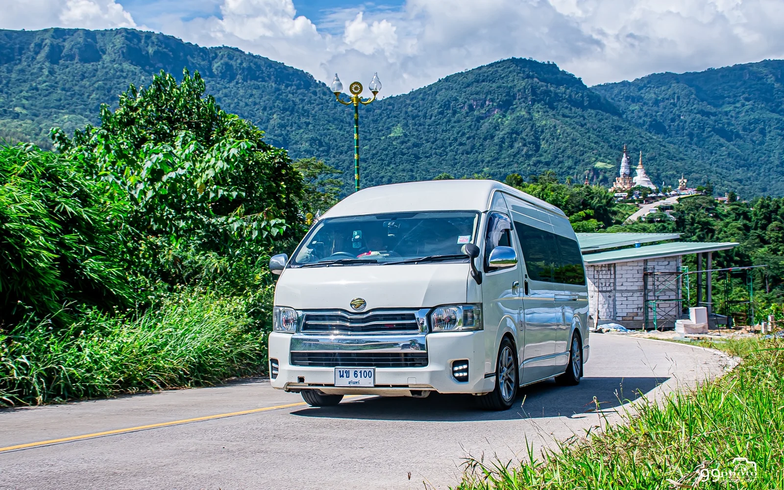 รถให้บริการ น้ำตาลทัวร์ NAMTAN TOUR สภาพสะอาด พร้อมเดินทางทั่วไทย